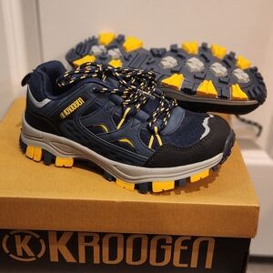 Kroogen Women Trail Sneakers - Navy and Yellow